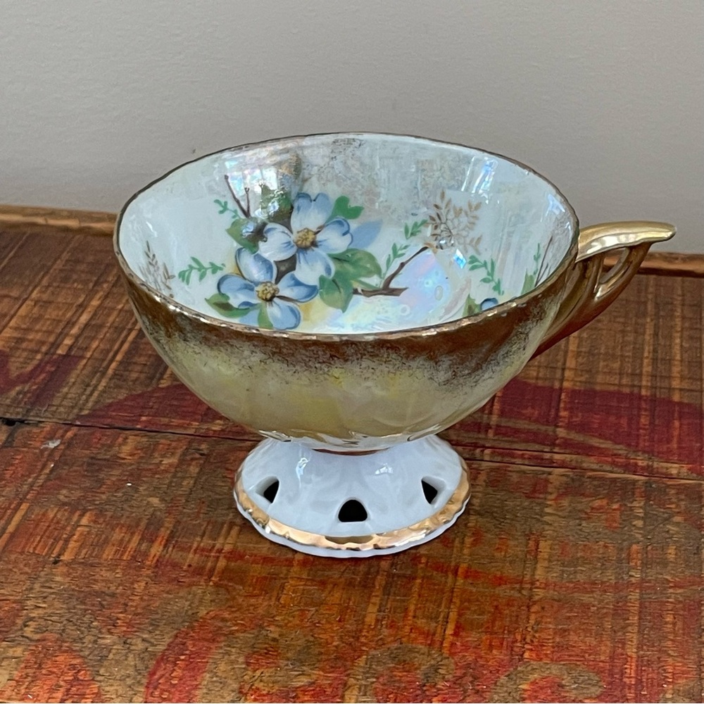 FREE Vintage Napco Lusterware Floral Teacup❤️ - Picture 1 of 7